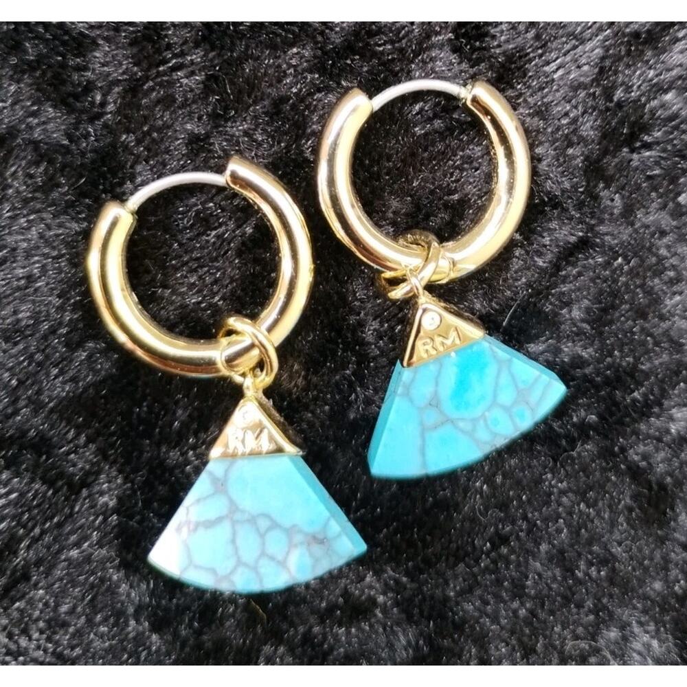 Rebecca Minkoff NEW Tiny Gold Huggie Hoop Turquoise Carved Fan Charm Earrings - Picture 2 of 6